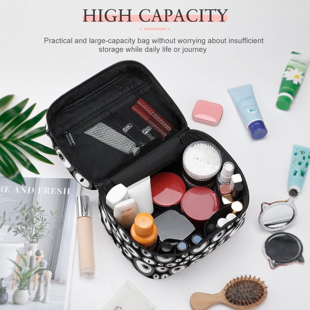 Creepy Eyes Make Up Case - PRE ORDER