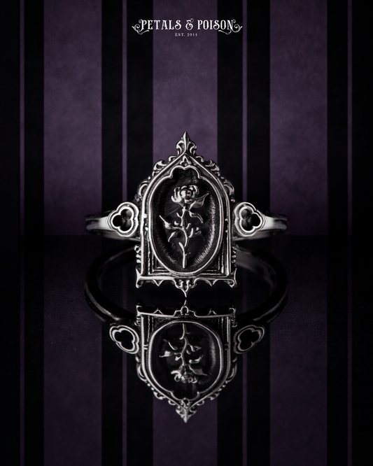 The "Lenore's Tomb” Curio Ring