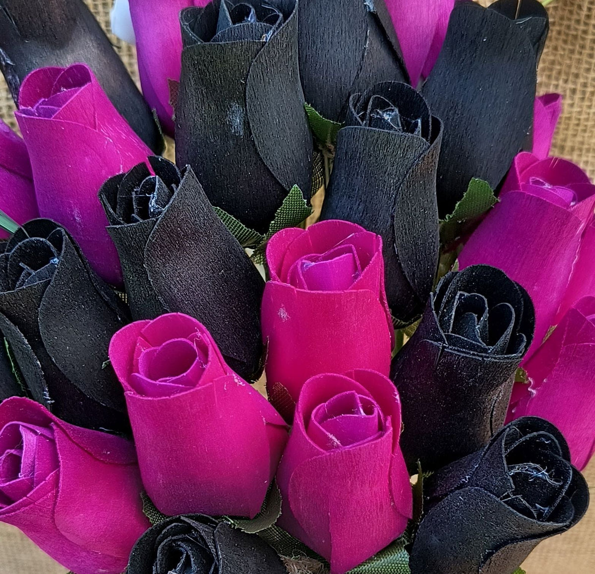 Halloween Wooden Rose Bouquet – Black & Violet