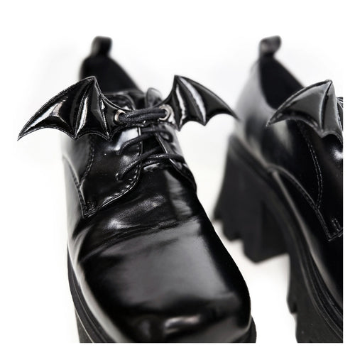 Charms para cordones con alas de murciélago en negro 
