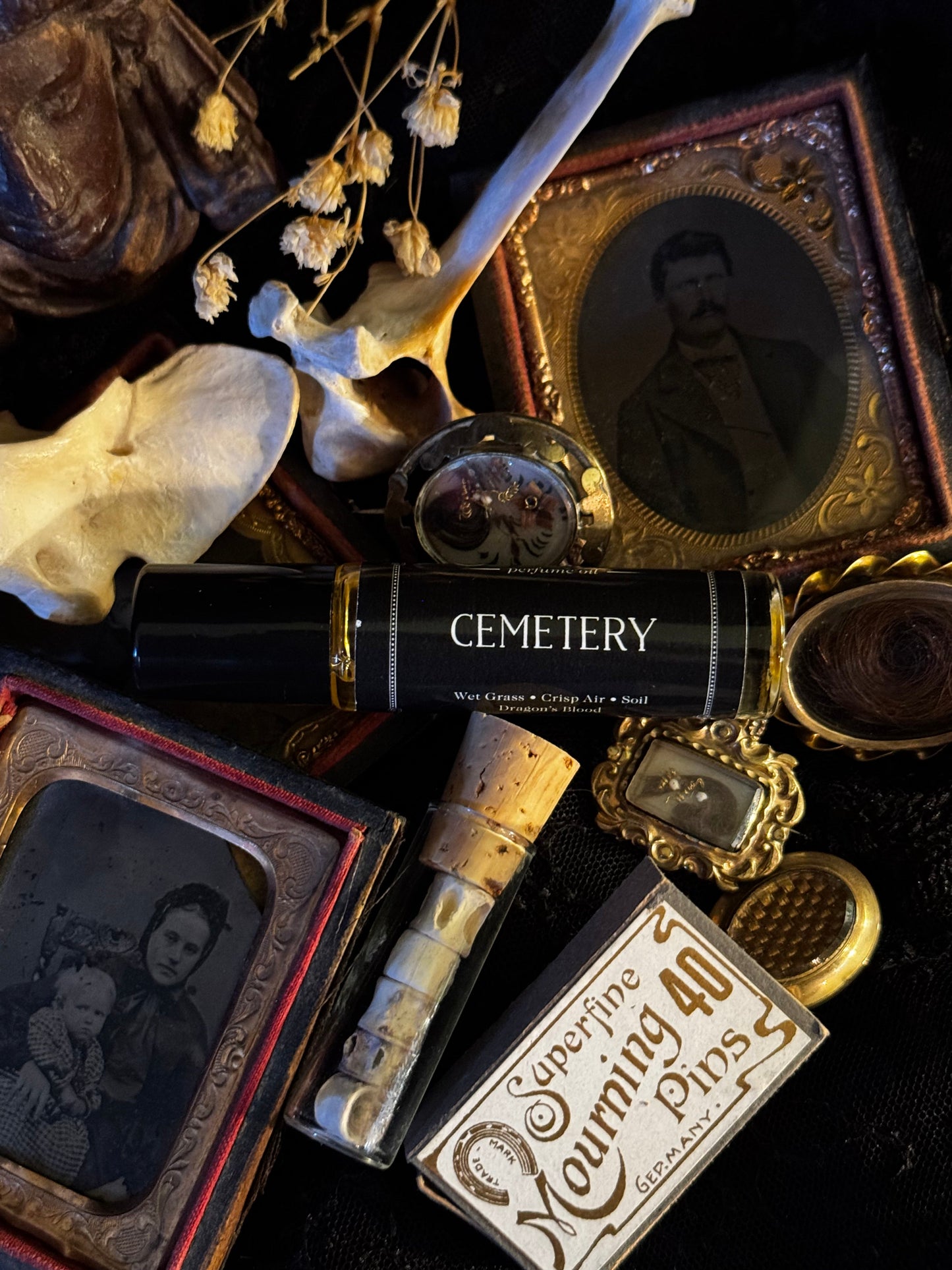 Cemetery (dragon’s blood incense, earth)