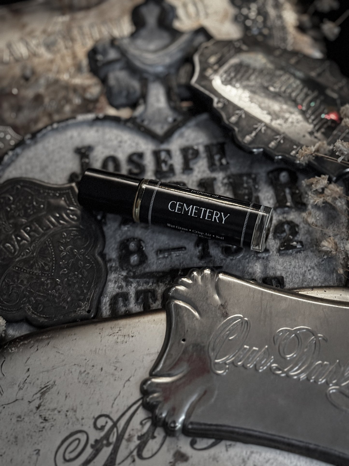 Cemetery (dragon’s blood incense, earth)