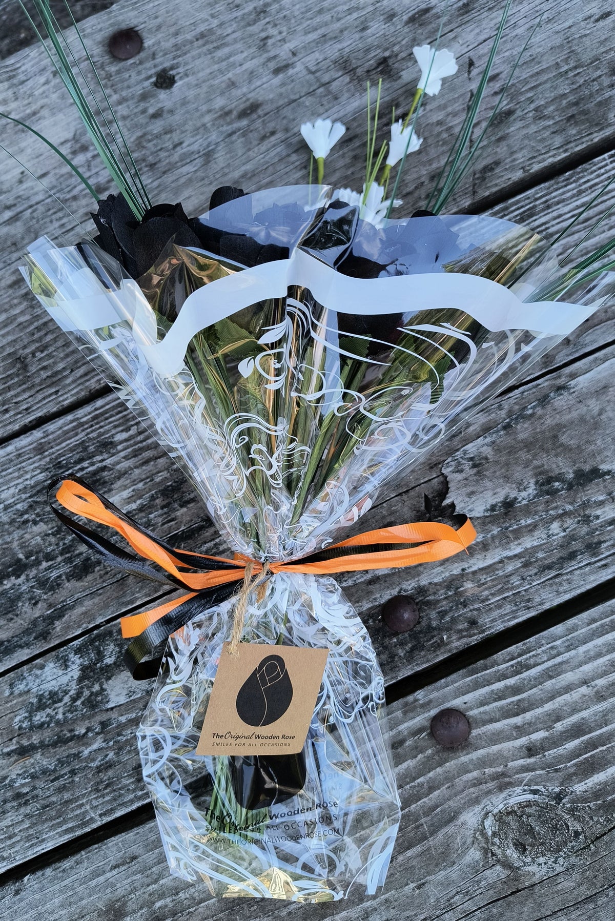 Halloween Wooden Rose Bouquet – All Black