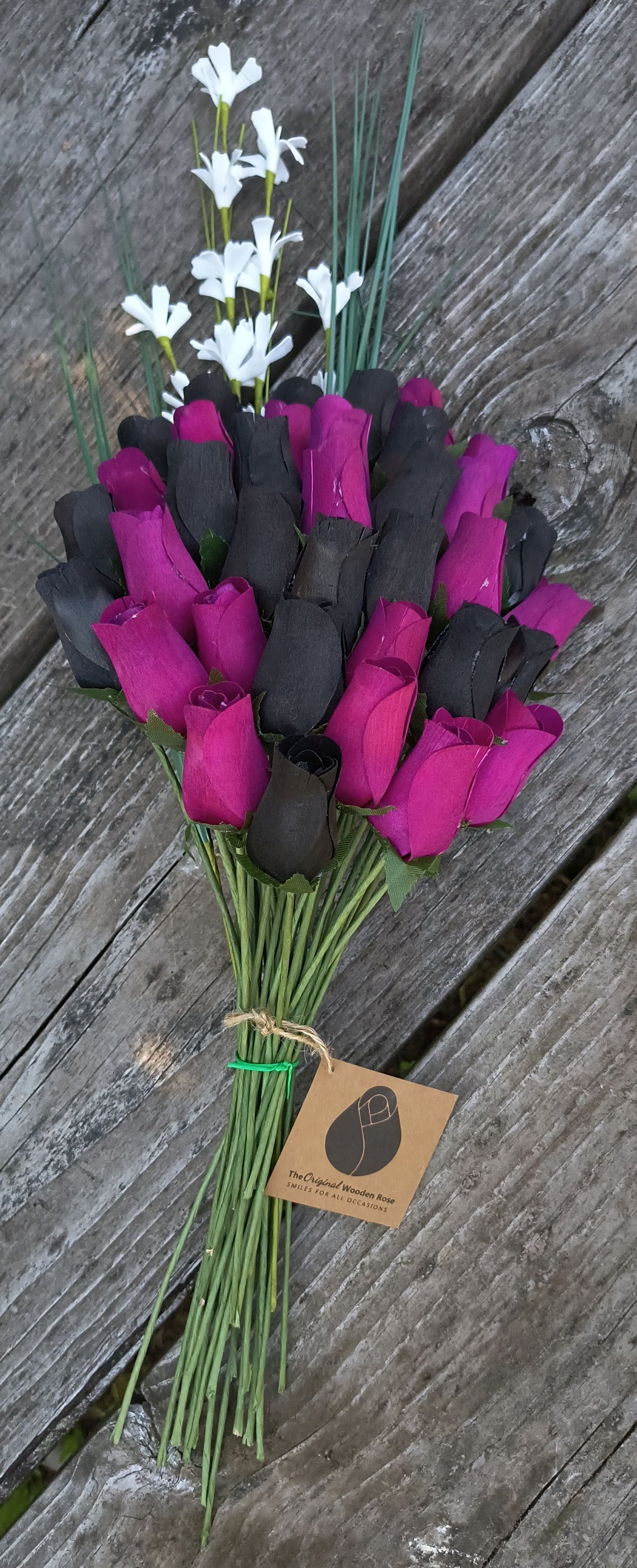 Halloween Wooden Rose Bouquet – Black & Violet