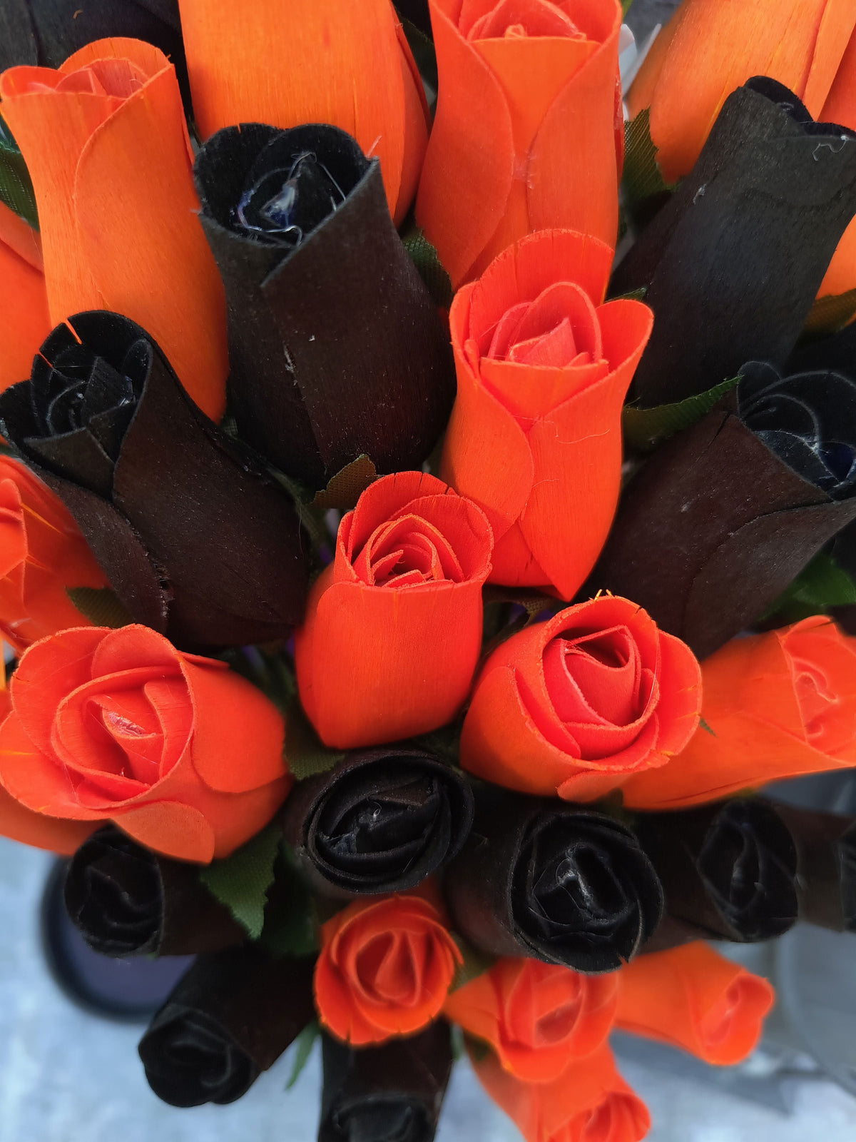 Halloween Wooden Rose Bouquet – Black & Orange