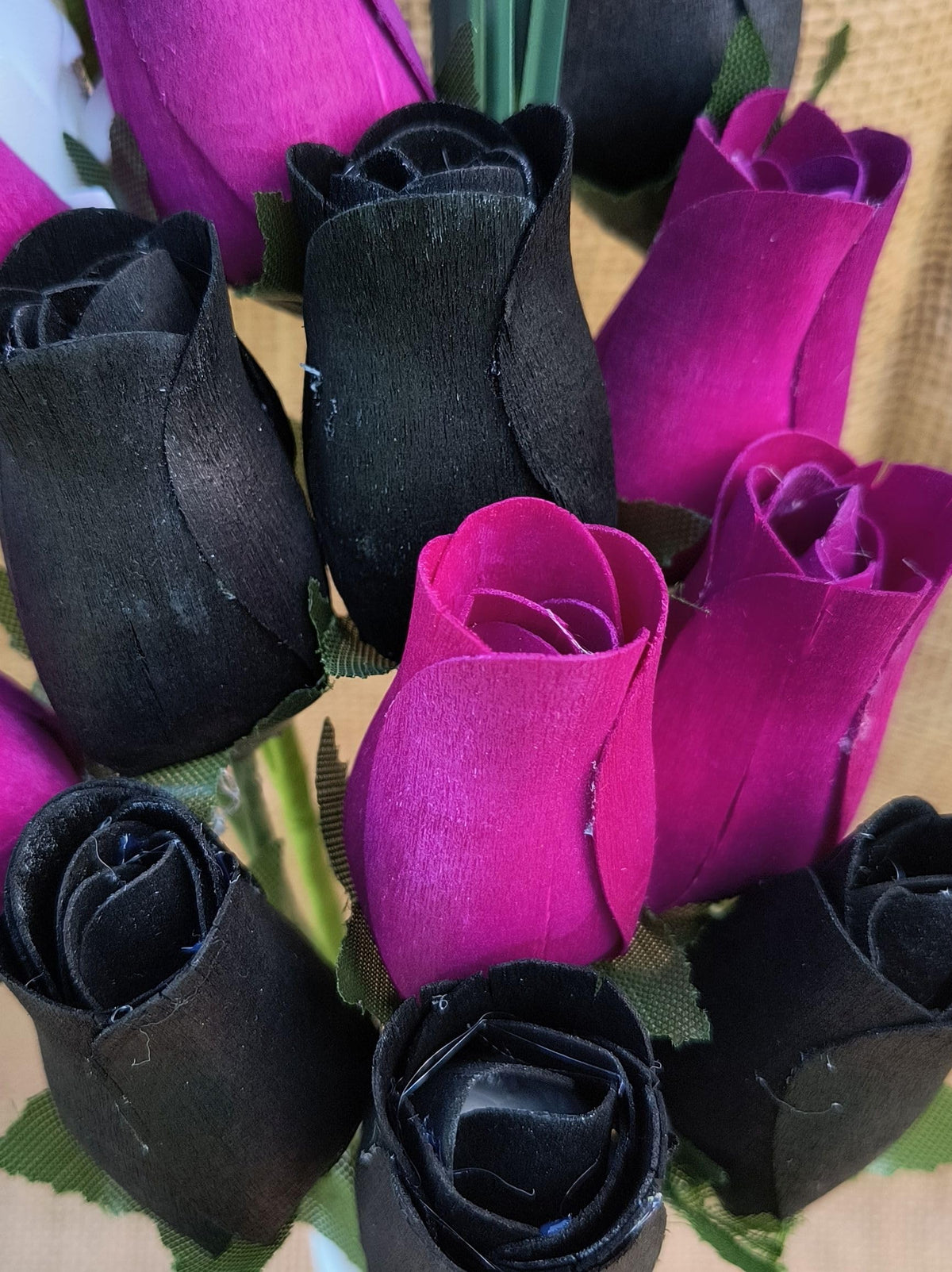 Halloween Wooden Rose Bouquet – Black & Violet