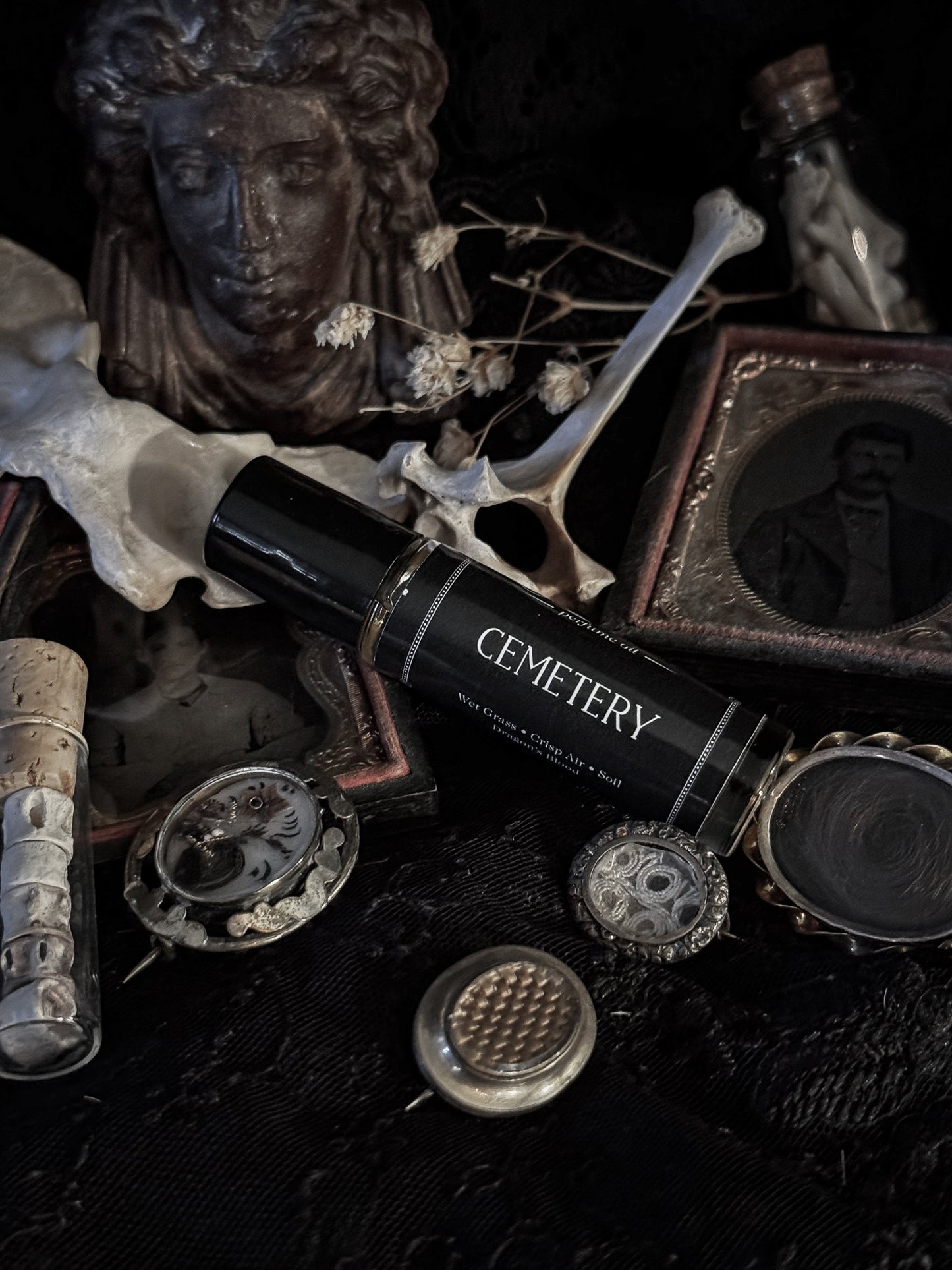 Cemetery (dragon’s blood incense, earth)