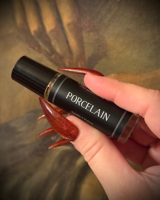 Porcelain (vanilla & walnut )