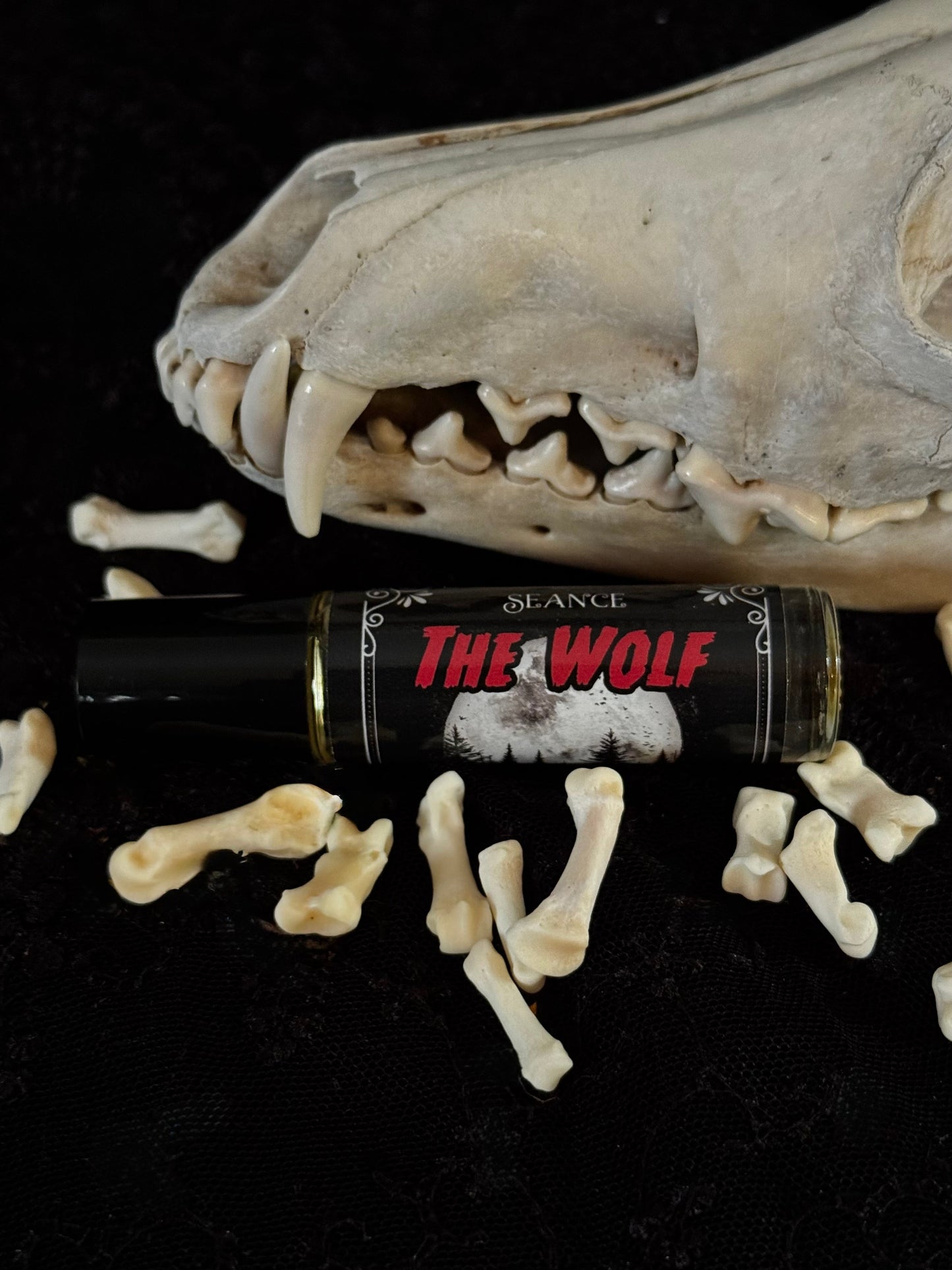 The Wolf (forest & musk)
