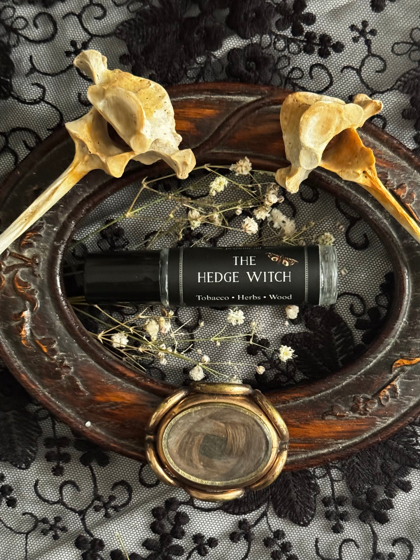 The Hedge Witch- (sweet tobacco & herbs)