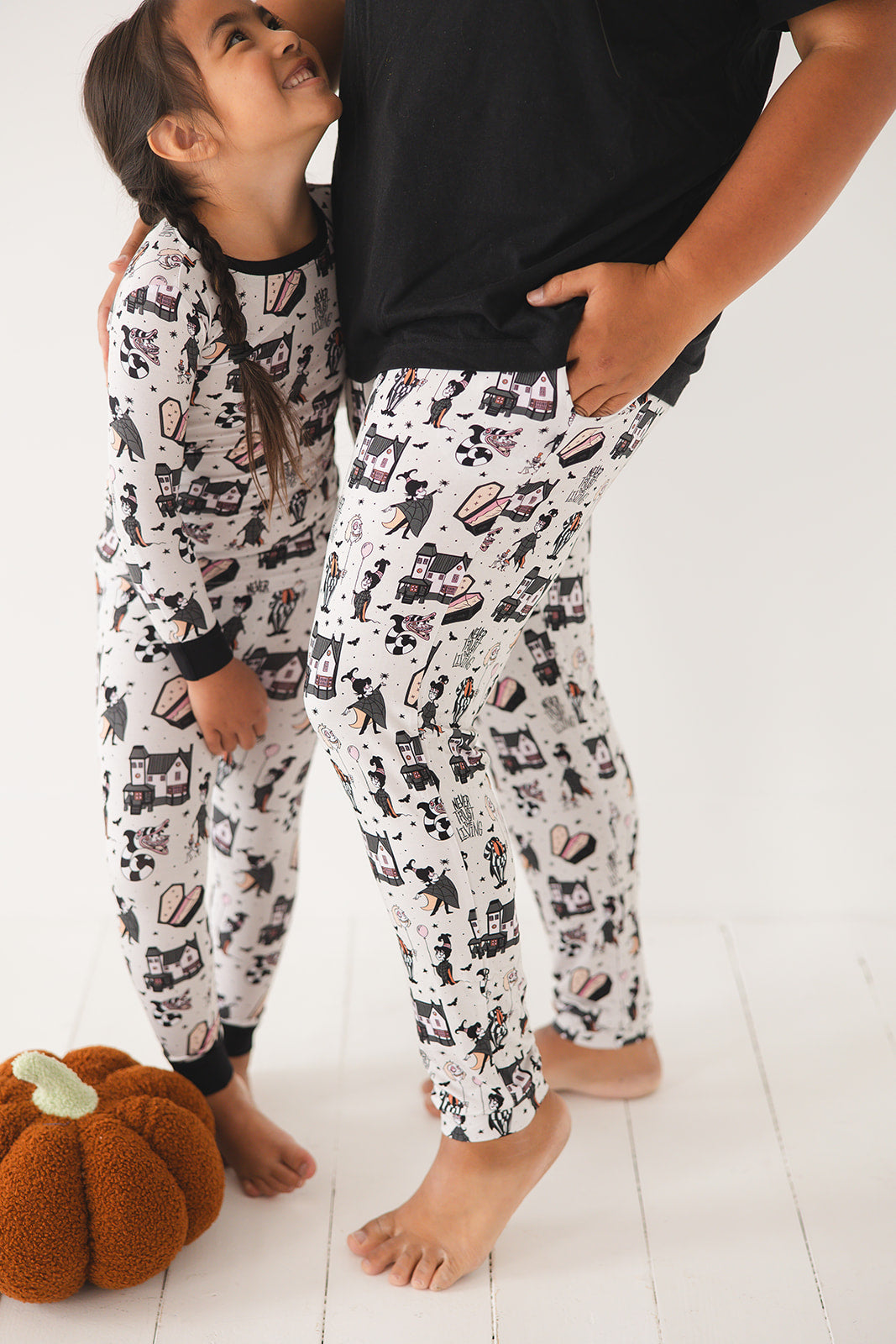 Never Trust the Living - Set