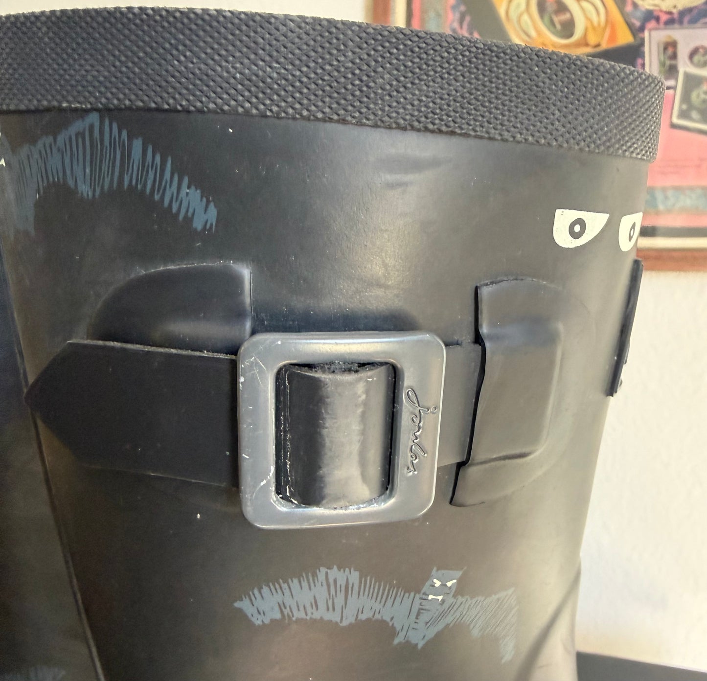 *GENTLY USED* Joules Bat Rainboots Size Big Kids 4