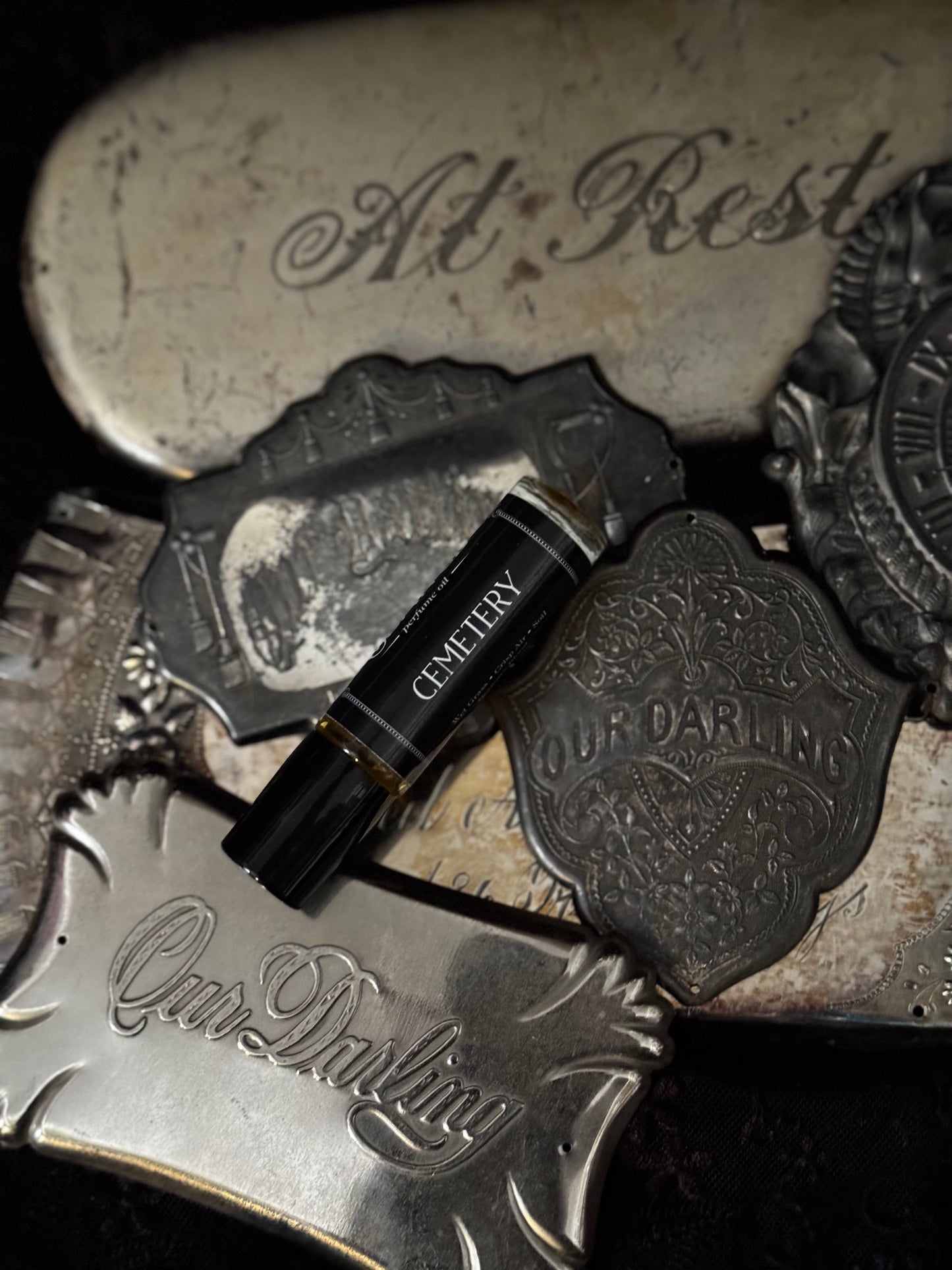 Cemetery (dragon’s blood incense, earth)