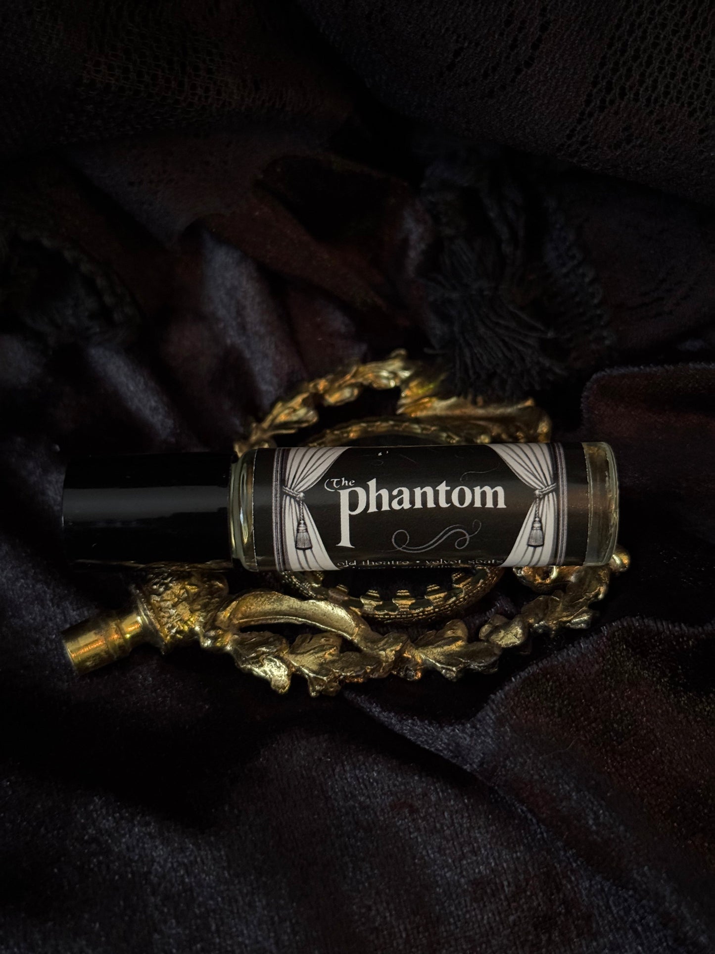The Phantom- (rose, sandalwood, bourbon, velvet seats)