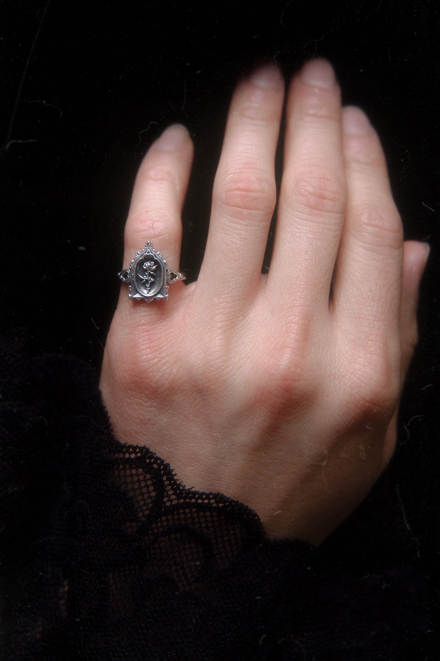 The "Lenore's Tomb” Curio Ring
