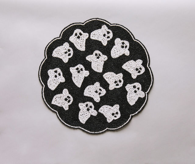Handmade Beaded Ghost Placemat Halloween Table Decor Spooky Bead Table Mat Cute Ghost Centerpiece Goth Holiday Decoration
