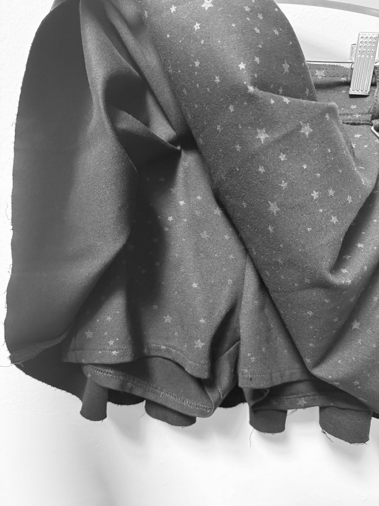 *PREVIOUSLY OWNED* Star Stretch Denim Kilt Skort Kids Size 12