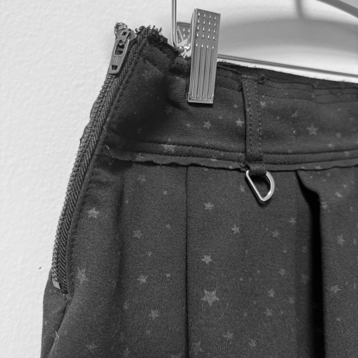 *PREVIOUSLY OWNED* Star Stretch Denim Kilt Skort Kids Size 12